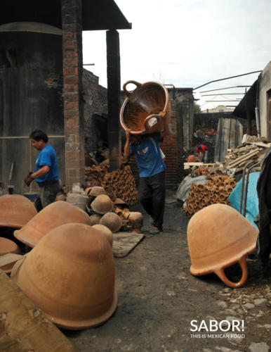 Pottery workshop, Puebla, Mx.